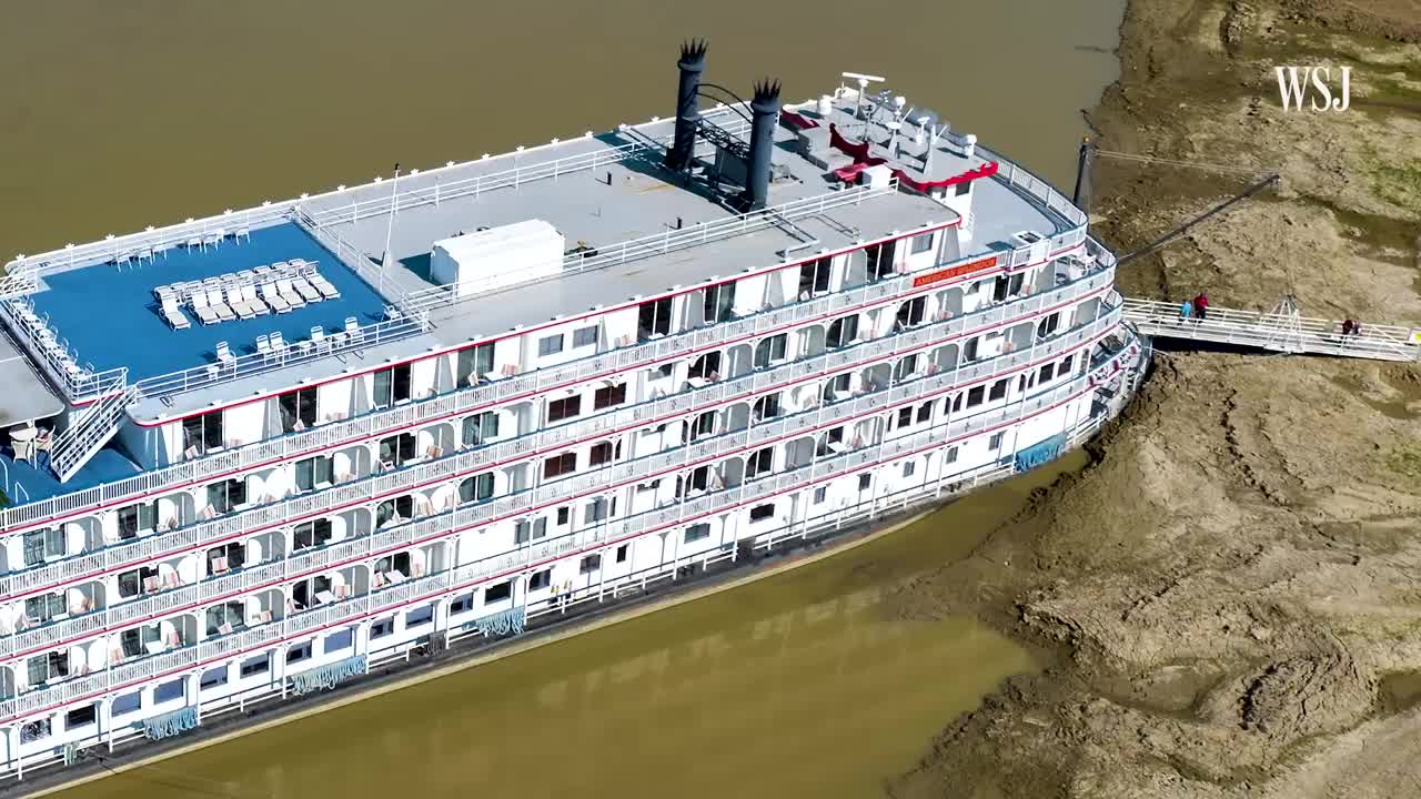 The Mississippi River Is Drying Up, Disrupting a Vital Supply Lane | WSJ
