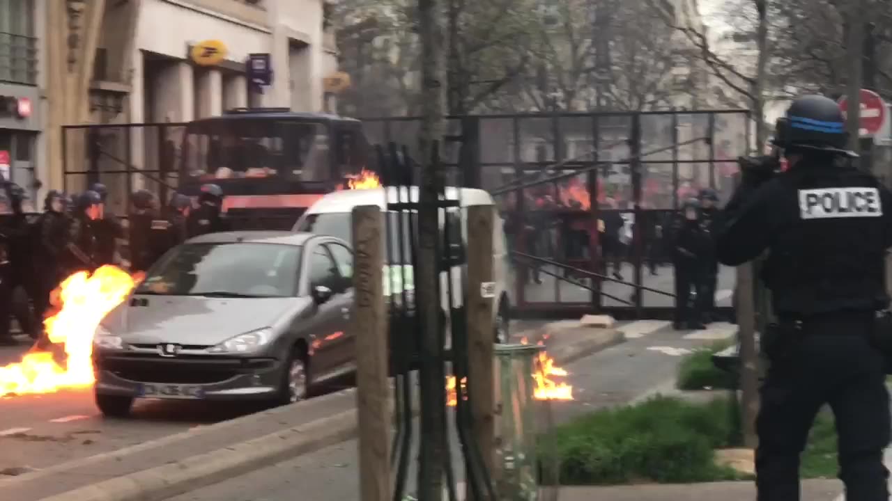 March 19 2017 Paris 1.1 Antifa throwing several firebombs and Flares at police