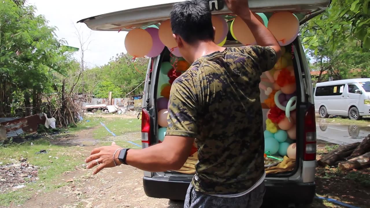 WORLDWIDE VOLUNTEERS SPREADING LOVE AND HOPE | CARAVAN OF LOVE