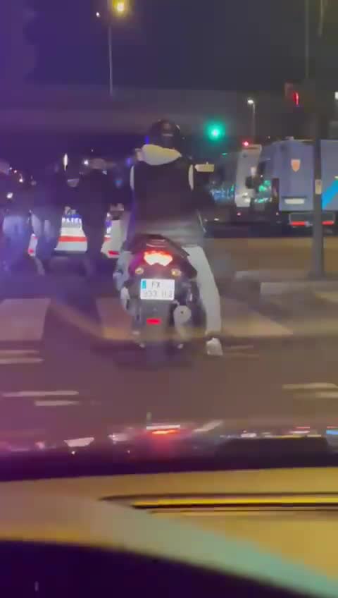 A video of French police officers reportedly having to push their cars due to fuel shortages.