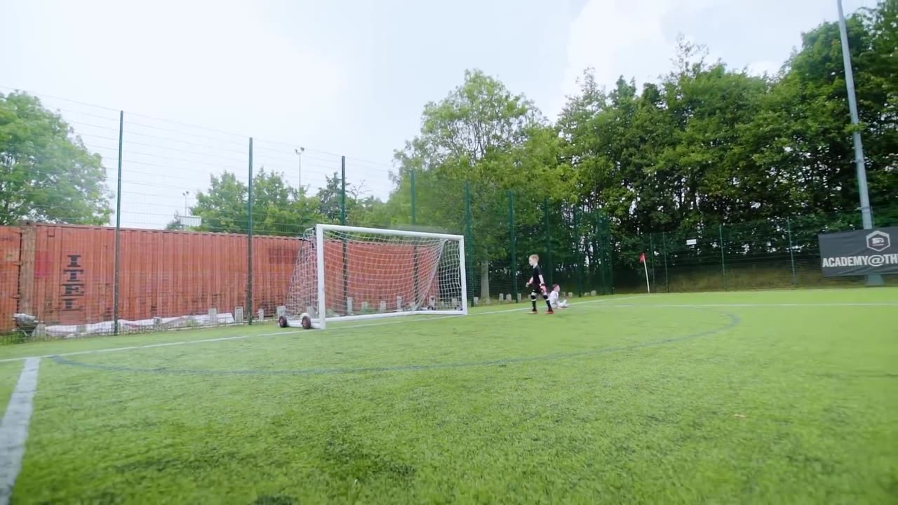 EPIC MINI MESSI VS MINI RONALDO SKILLS BATTLE | Billy Wingrove & Jeremy Lynch