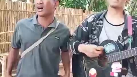 MANIS DI BIBIR MEMUTAR KATA || PENGAMEN BERSUARA MANTAP