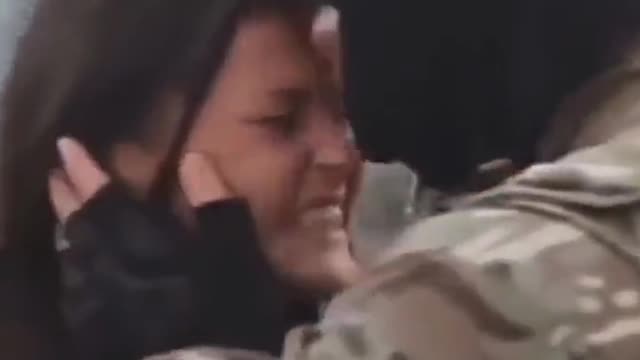 Ukrainian soldiers broke up with their lovers to go to battle with Russia.