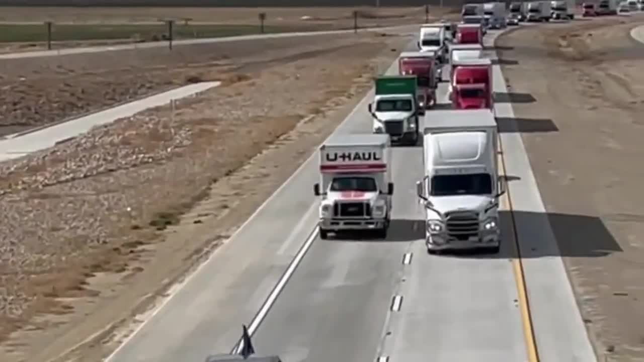 A Convoy of Hundreds of Truckers Left California en Route to Washington, D.C. To Bring Freedom Back