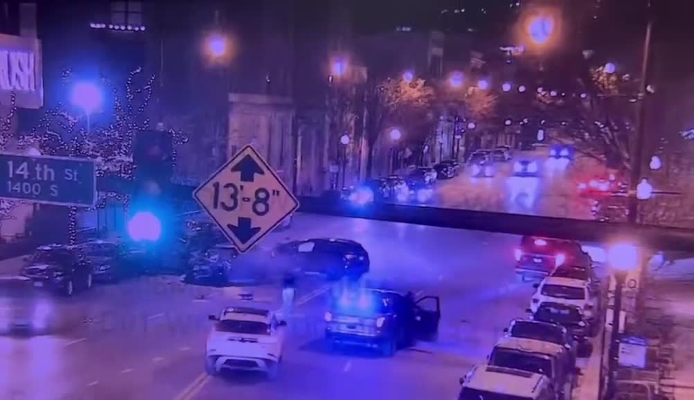 Video of the fatal crash at 14th and Michigan in Chicago