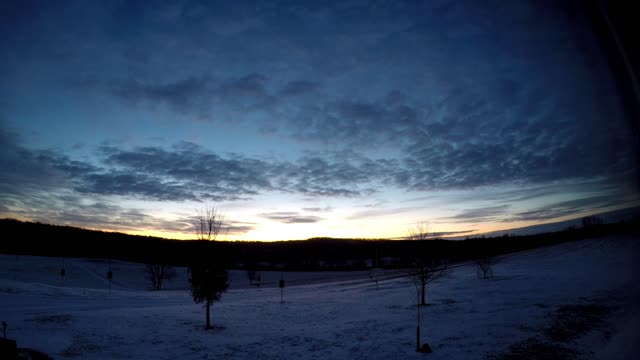 Sun Rise 12 26 22 28f/-2c