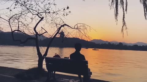 Dusk at the West Lake