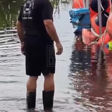 Homem é preso na Flórida por tentar cruzar o Oceano Atlântico em 'roda de hamster'