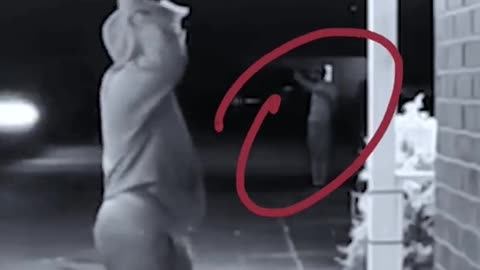 BEWARE strangers knocking on houses at night