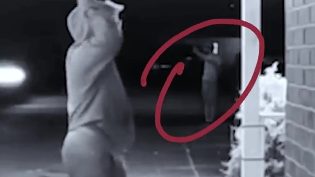BEWARE strangers knocking on houses at night