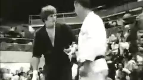 RARE FOOTAGE - Joe Lewis VS Vic Moore