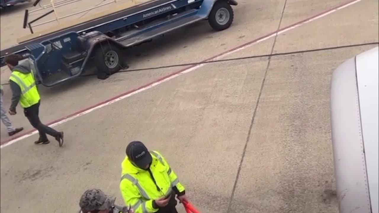 Man Records Experience After Bird Strike Causes Engine Fire on American Airlines Flight