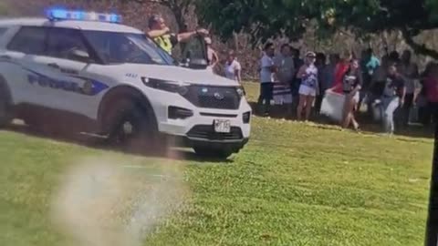 Maui Police were ordered to From Above shut down the Distribution placards