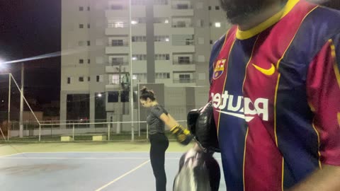Treinando minha aluna Paula no boxe