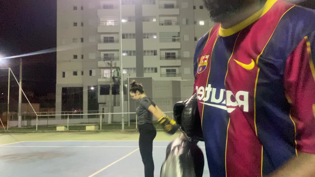 Treinando minha aluna Paula no boxe