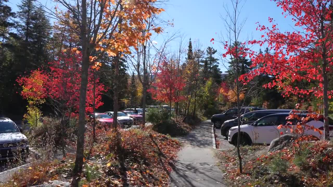 New England Fall Colors Road Trip_ Kancamagus Highway, Stowe, Sleepy Hollow (00h36m45s-00h38m55s)