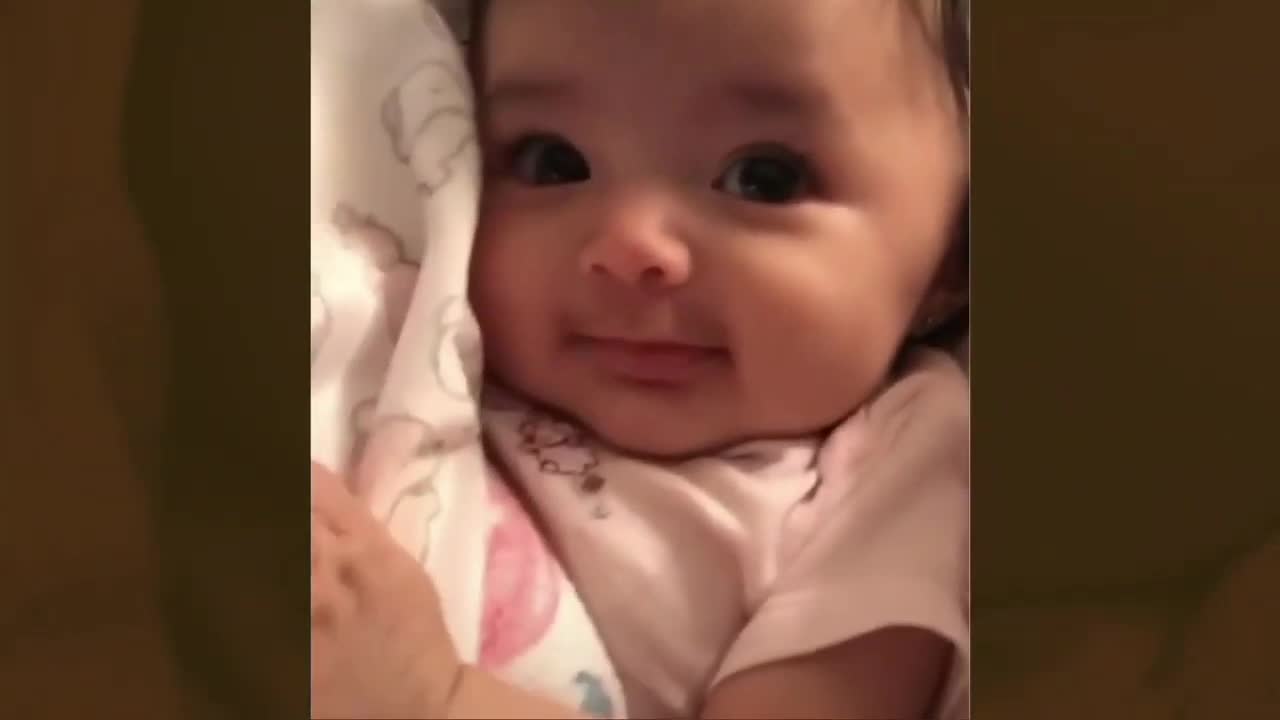 Cute baby smile 🥰🥰// looks really beautiful