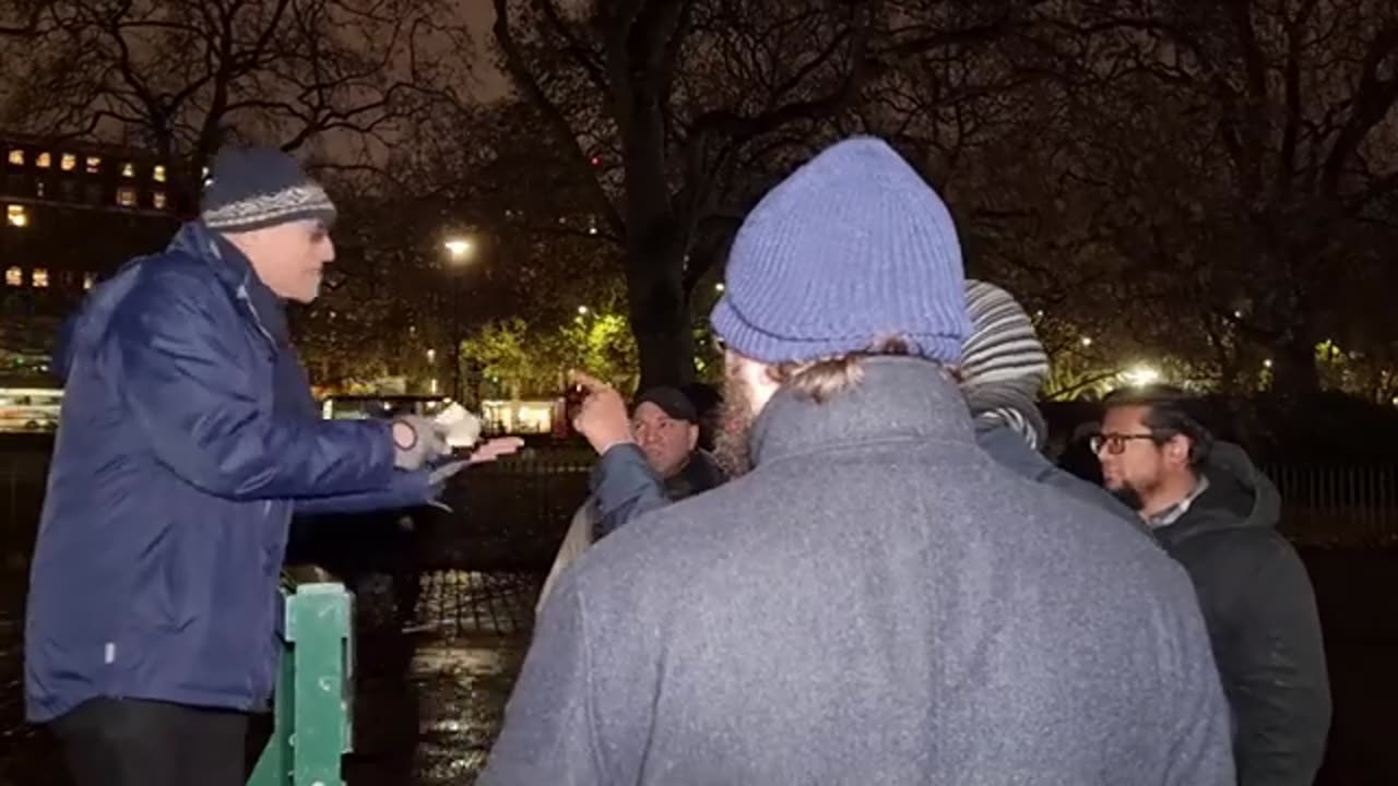 More Muslims try to explain Qur'an's sun setting in muddy pool. More doomed atte
