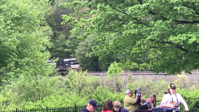 NS intermodal Horseshoe Curve