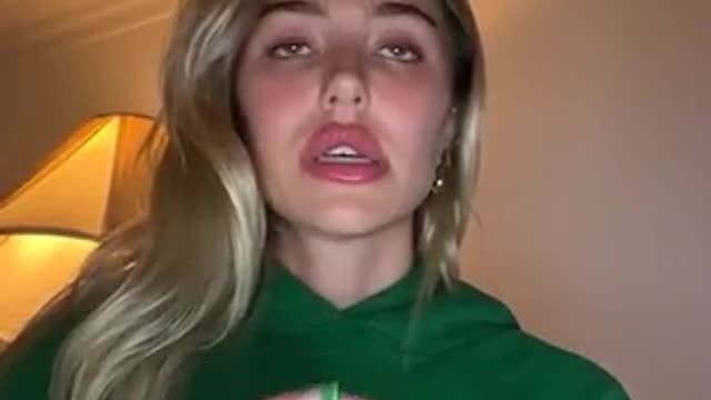 Delilah Belle Talks About Her COVID-19 Vaccine Injury