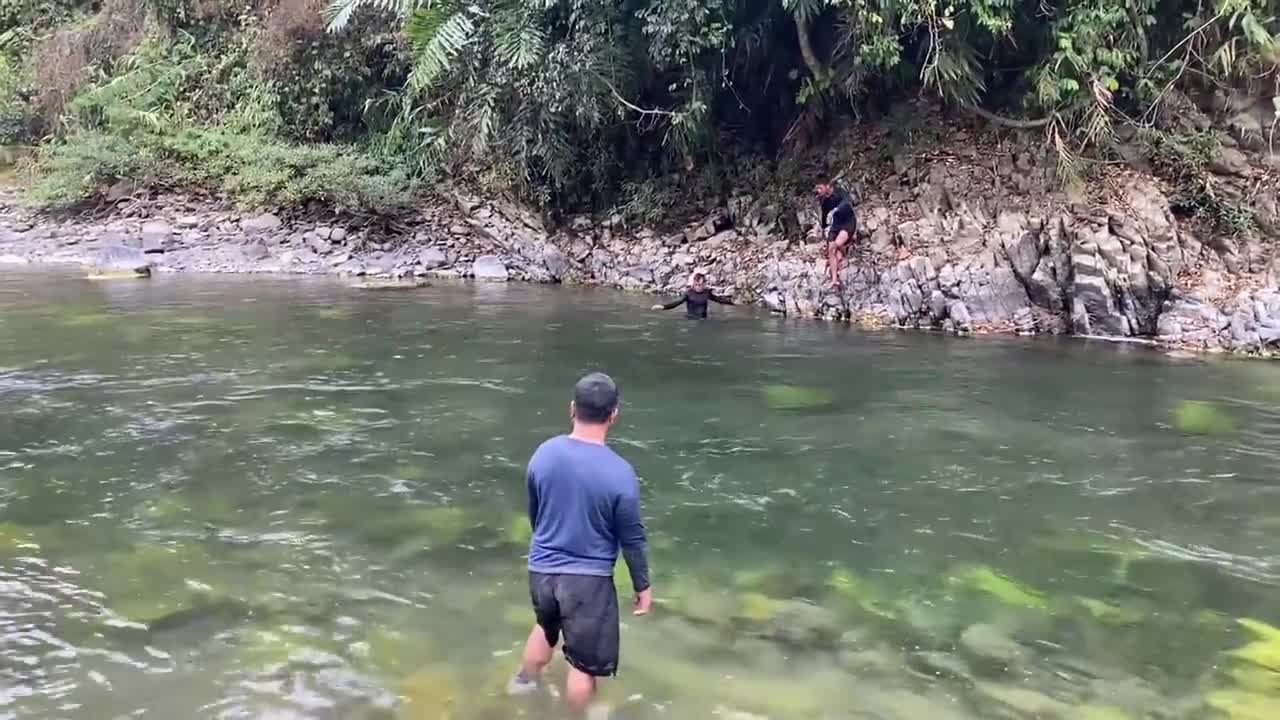 Dynamite Fishing Technique