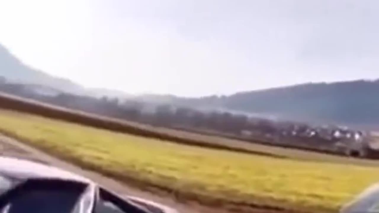 Horrifying! - Plane crashes into car...