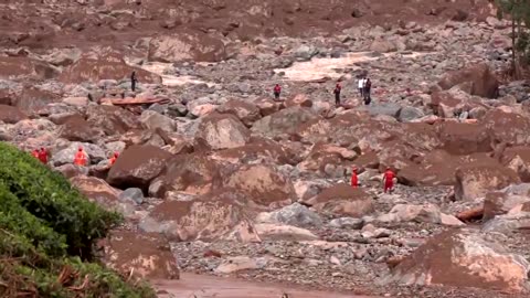 Rescuers search for survivors after India's deadly landslide