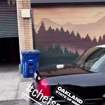 Businesses were burglarized and looted in one night in Oakland, California 😳