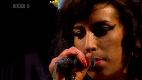 Amy Winehouse - Glastonbury Festival 2008