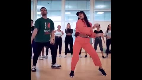 Funny Dancers