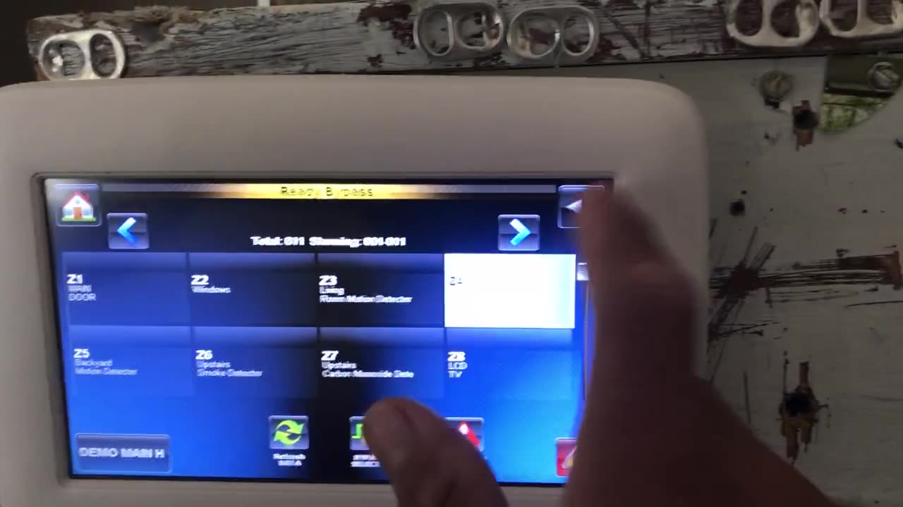 Honeywell tuxedo touch 6280V over view