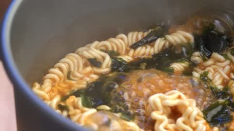 Korean ramen that is boiling deliciously 2