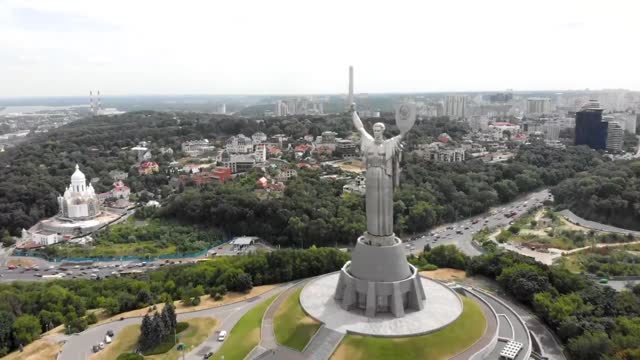 Statue in Kyiv