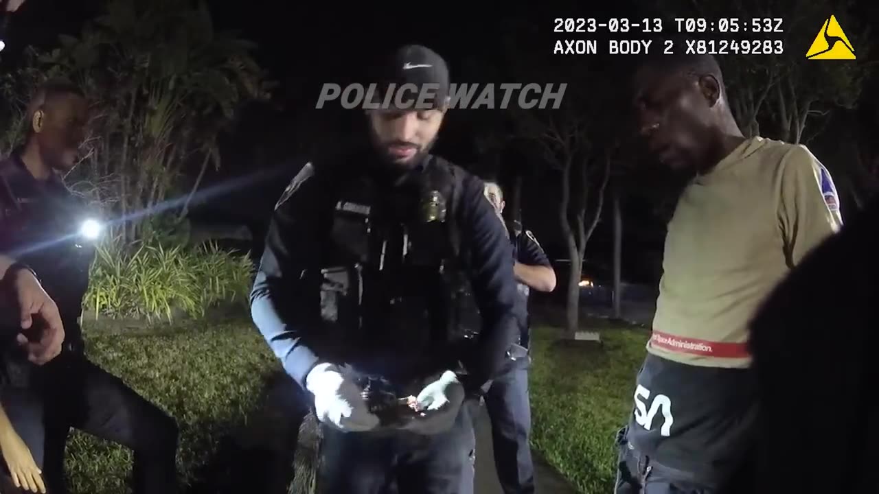 7-11 Shoplifter Thinks He Can Outrun Police