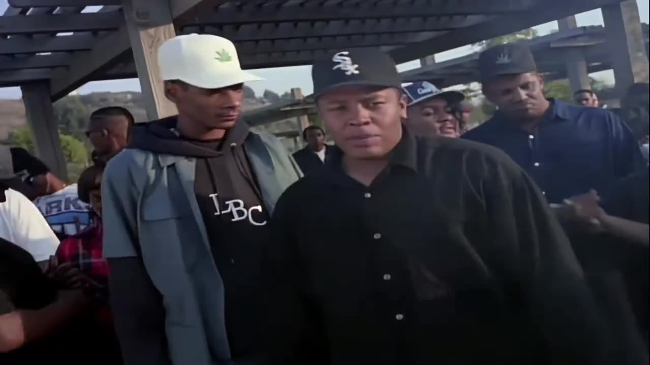 Dr Dre ft Snoop Dogg - Nuthin But A G Thang (Video)