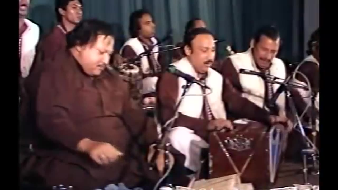 Nit khair Manga live in consert Nusrat Fath Ali khan