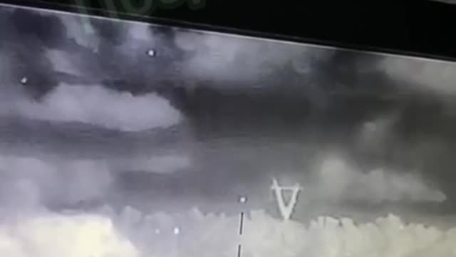 Destruction d'un groupe de soldats des Forces armées ukrainiennes par un tir d'un char T-80BVM.