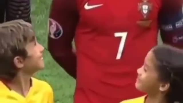 When you meet your IDOL ( CRSTIANO RONALDO )