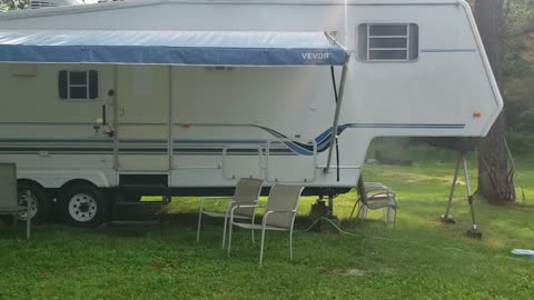 MY DAD WASHES the SUNNYBROOK R.V.