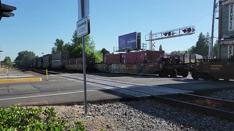 Regular BNSF freight train in Kent, Washington, 6/21/2024