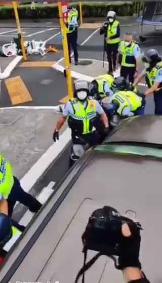 New Zealand Anti-Mandate Chaos while Jacinda Ardern hides