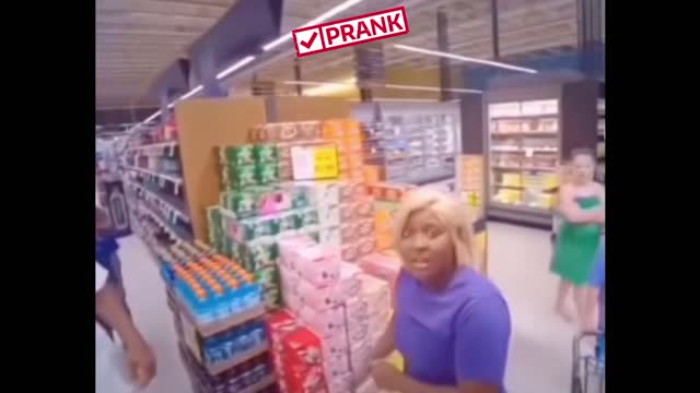 woman falls into spider's prank