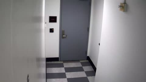 6149RHOBG3G301CStairwayLobbyEntry_2021-01-06_16h40min01s610ms.mp4