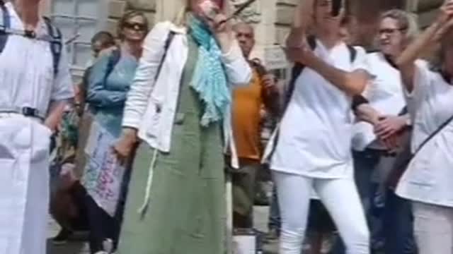 07/08/2021 - Rennes - Un médecin explique la situation