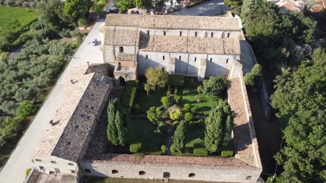 ABBAZIA SAN GIOVANNI IN VENERE