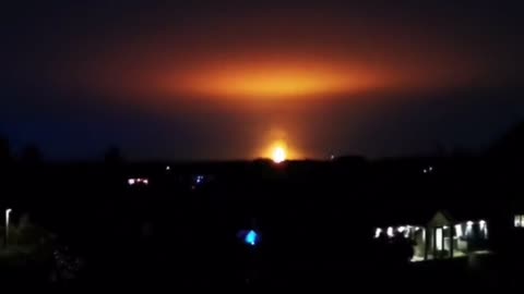 Massive explosion near UK's Oxford sees fireball lights up night sky