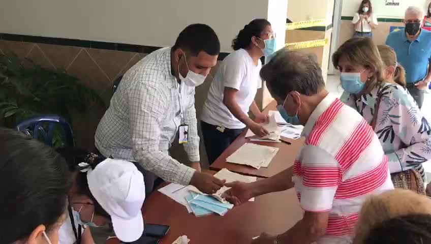 Así se vive la jornada electoral este domingo en Bucaramanga y el área