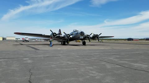 Turboprop Startup B17 Airplane