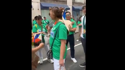 Atty. Vic Rodriguez, Nakiisa sa independence parade kasama si atty valera at ang ibang mga supporter