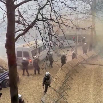 Farmers vs police at home of the EU, Brussels